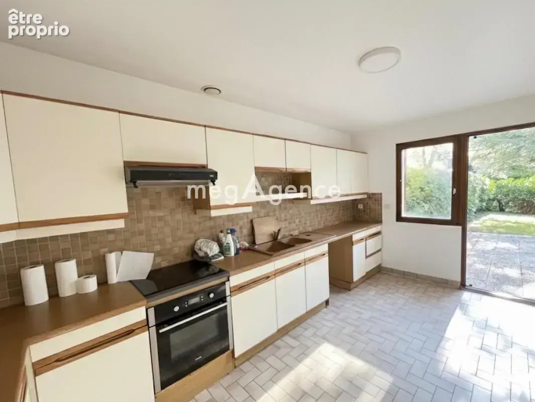 Maison familiale 182 m² – 5 chambres, jardin et garage – Centre village Saint-Nom-la-Bretèche (78860) - photo 7