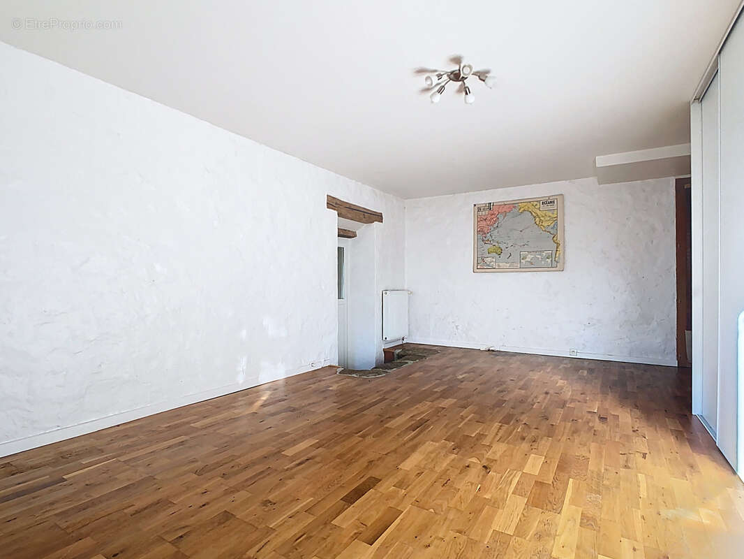 Maison à MONTMIRAIL