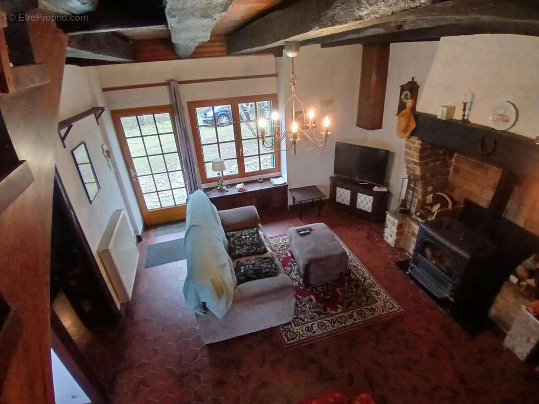 Le salon - Maison à SAINT-PRIEST-LES-FOUGERES