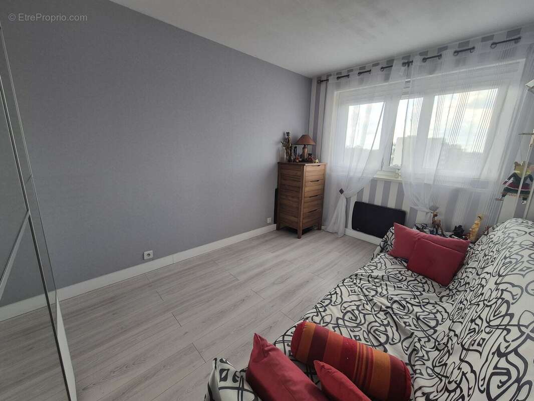 Appartement à CLICHY