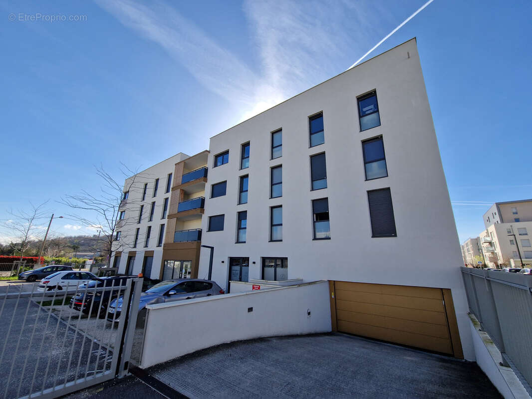 Appartement à BRIGNAIS