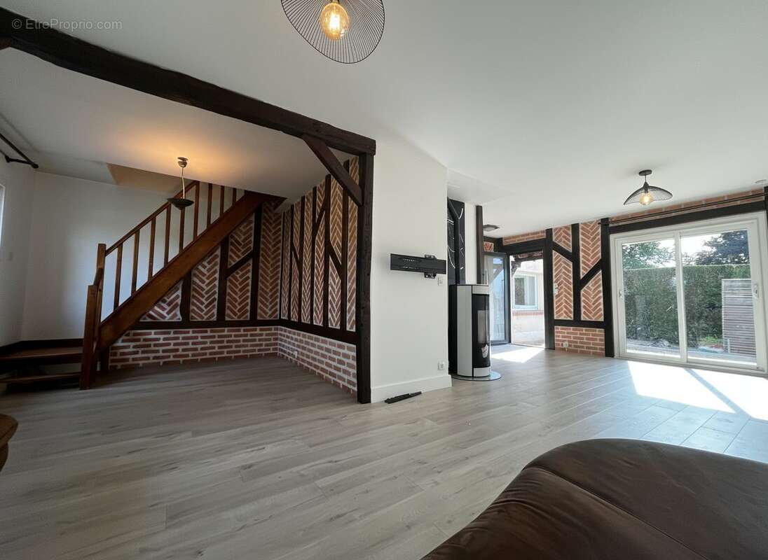 Maison à VIENNE-EN-VAL