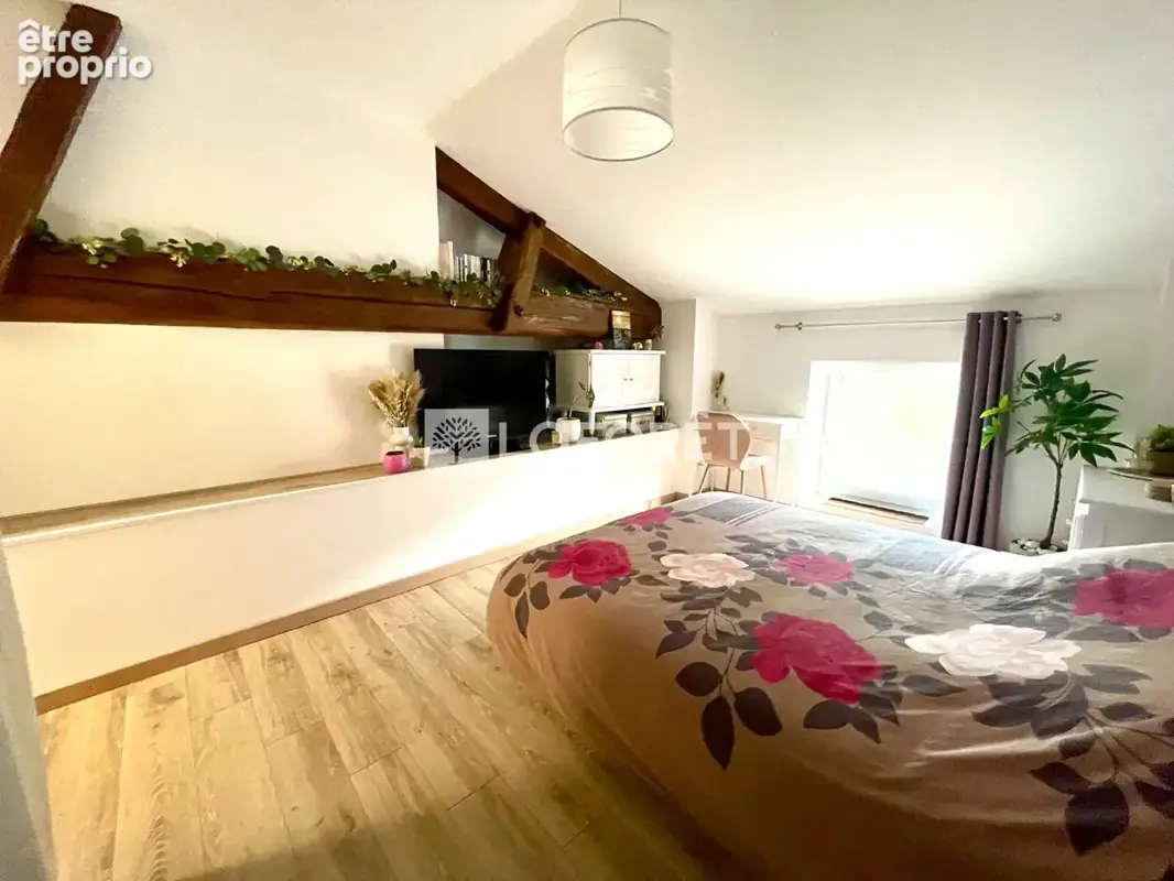 Maison de village entièrement rénovée avec jardin arboré, garages et dépendances à Escatalens - photo 7