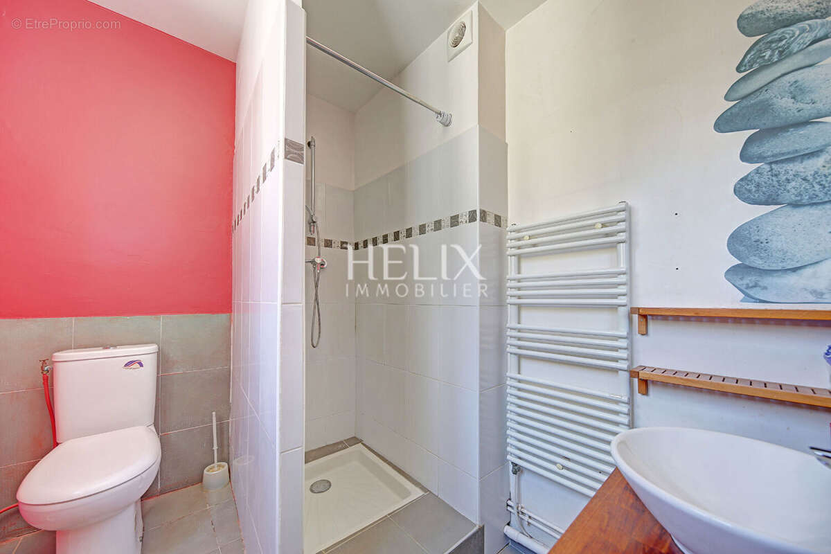 Appartement traversant 2 pièces beaux volumes à 5 mn du RER A Saint Germain en en Laye - photo 10