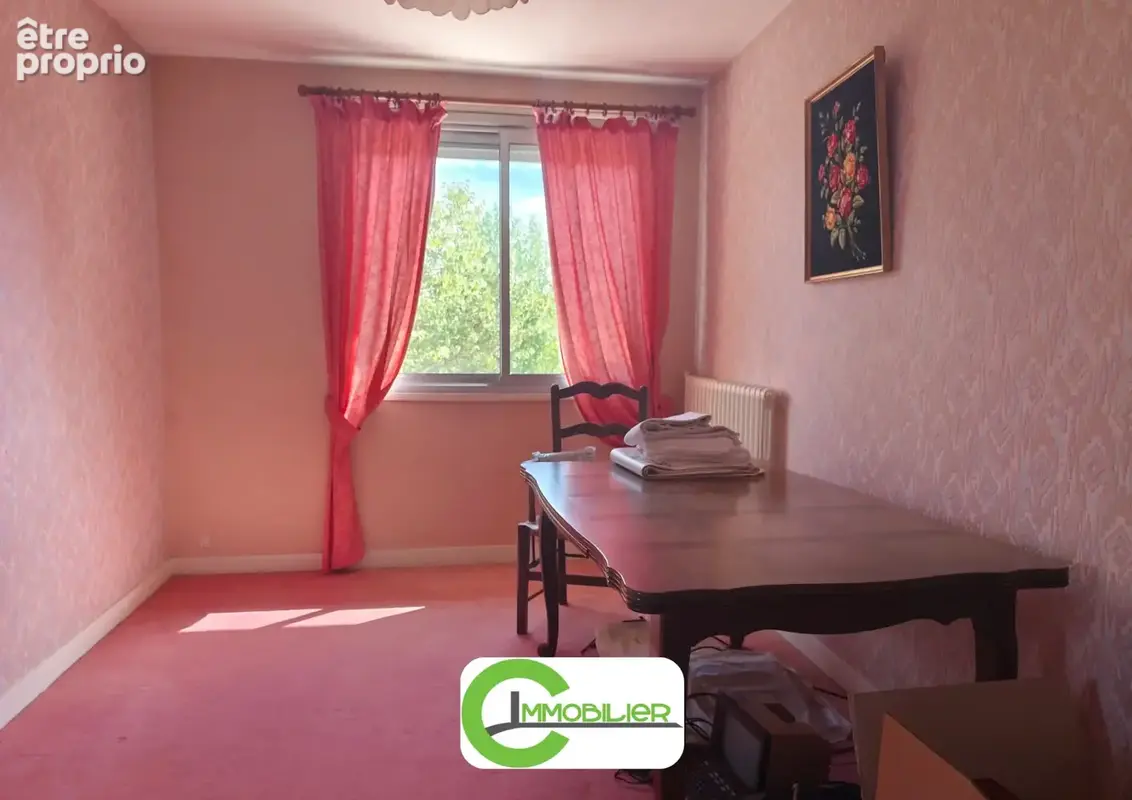 VIBRAYE - centre-ville - photo 11