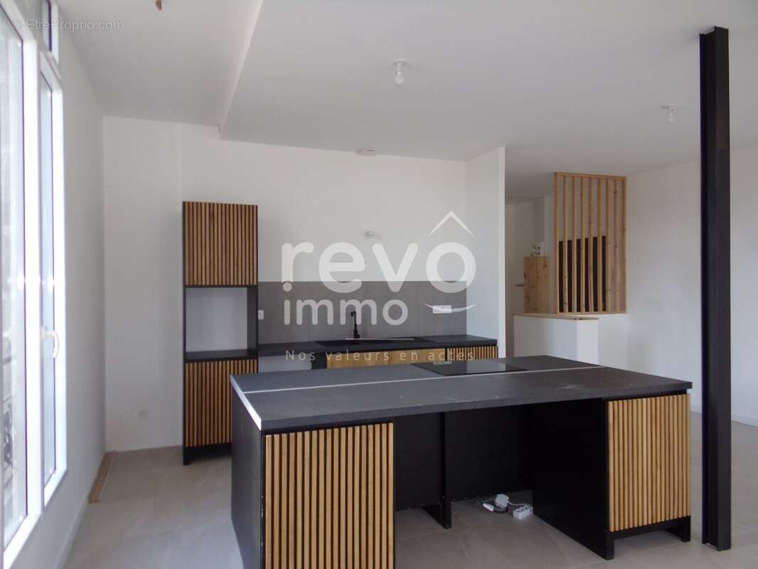 Appartement à PAULHAN