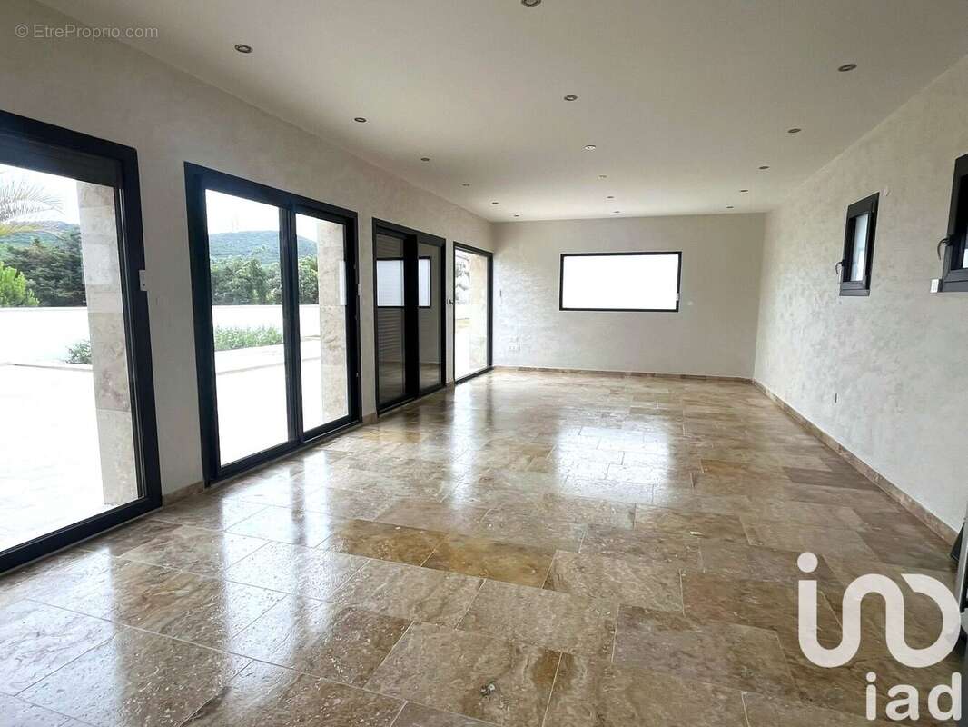 Photo 4 - Maison à VENEJAN