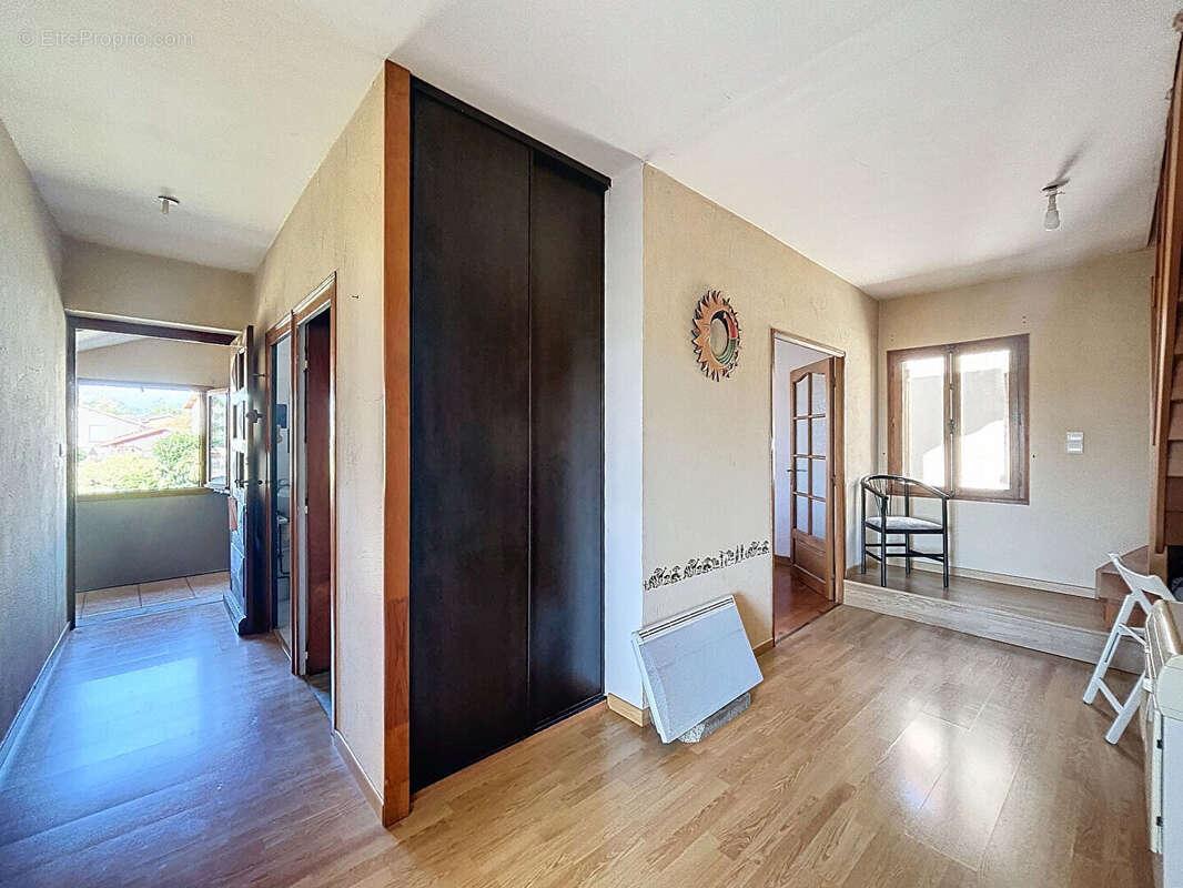 Maison à BLYES
