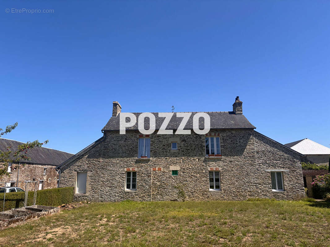 A Vendre Maison Ancienne à Planquery  (14)  avec des dépendances et  terrain de 13122 m² - photo 2
