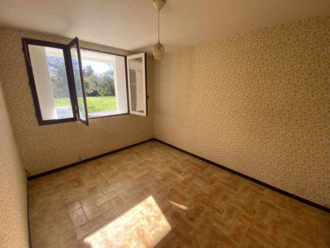 Maison à SEISSAN