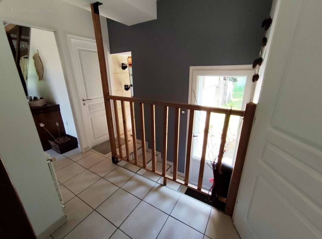 Maison à MONCOUTANT