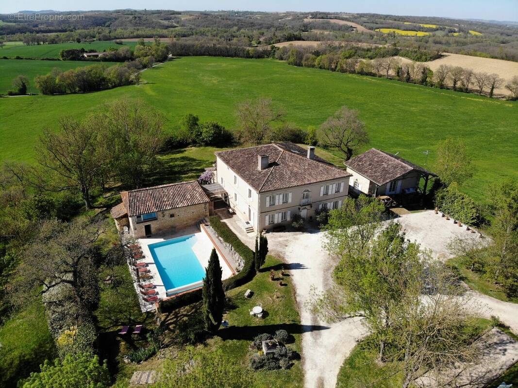 Maison à MAUVEZIN