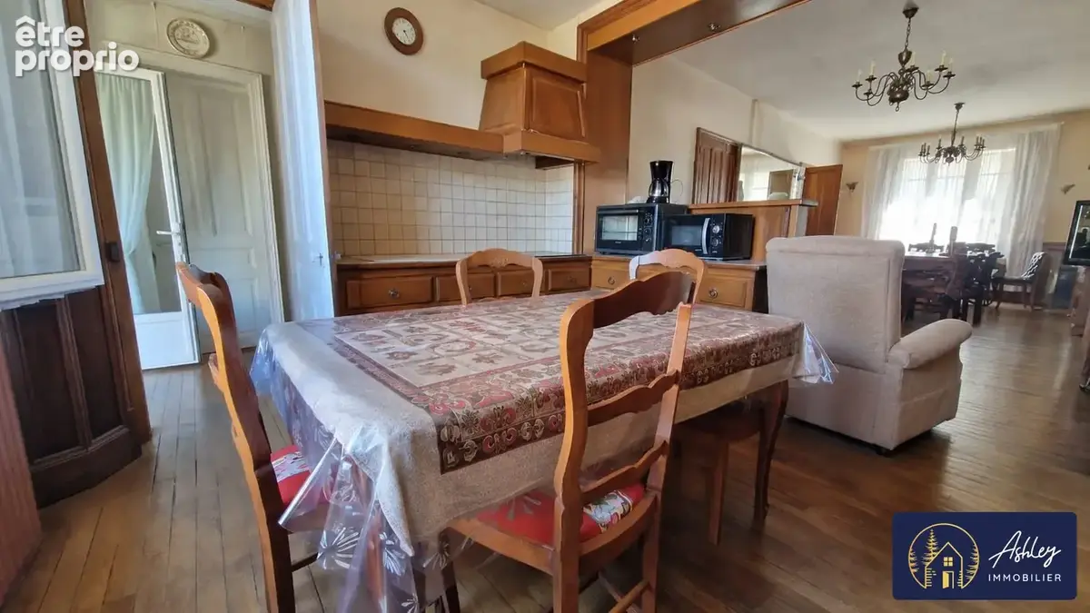 Maison 155 m² à Neuvic  - photo 4