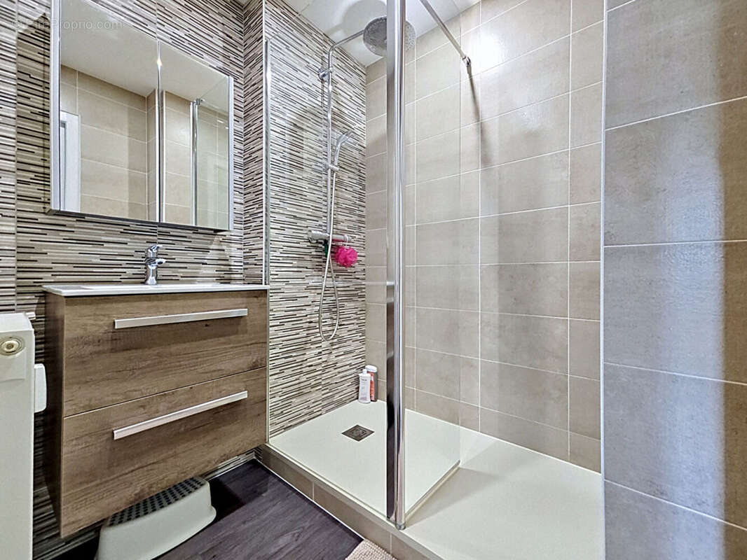 Appartement totalement rénové 4 chambres - photo 9