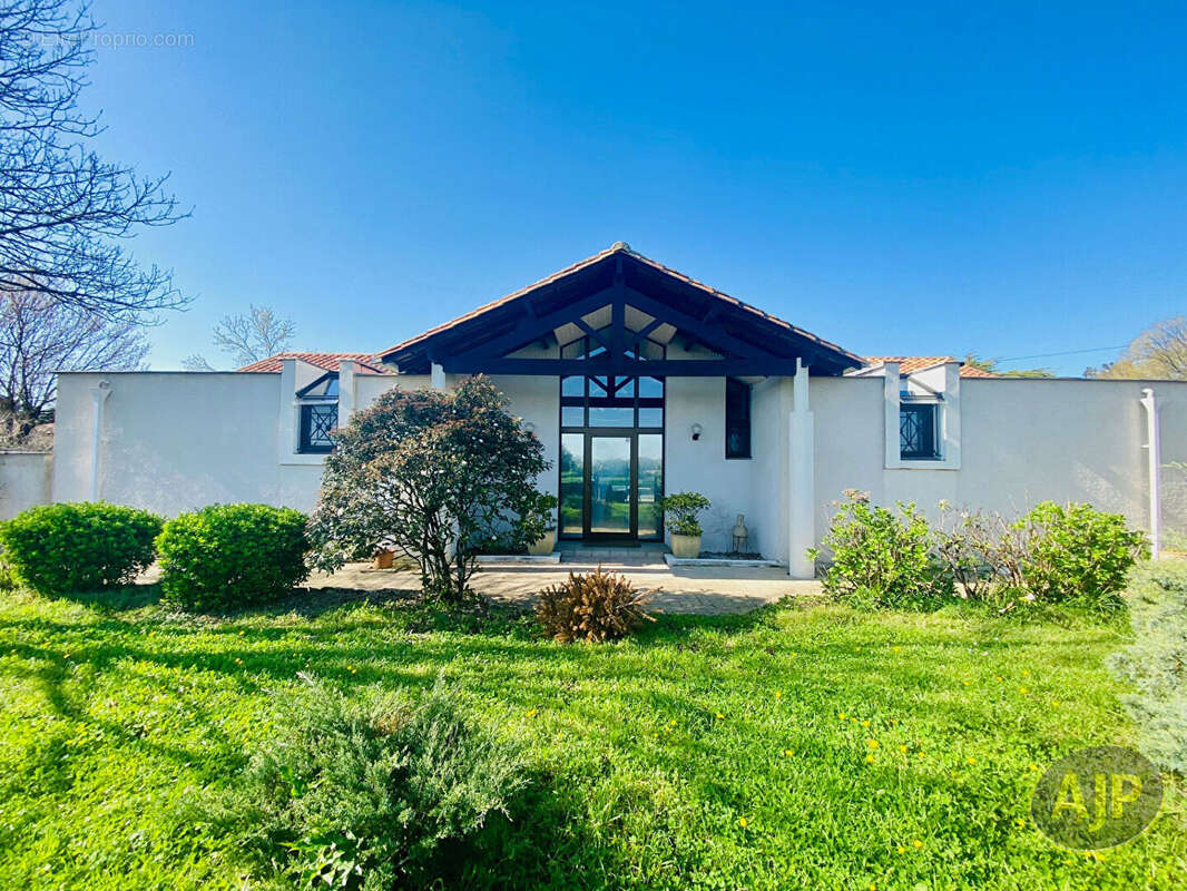 Maison à LESPARRE-MEDOC