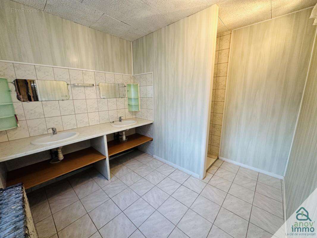 Maison à CHATEAUNEUF-SUR-CHARENTE