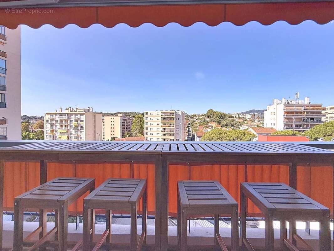 Appartement rénové de 115 m² Dernier etage au Cannet  - photo 5