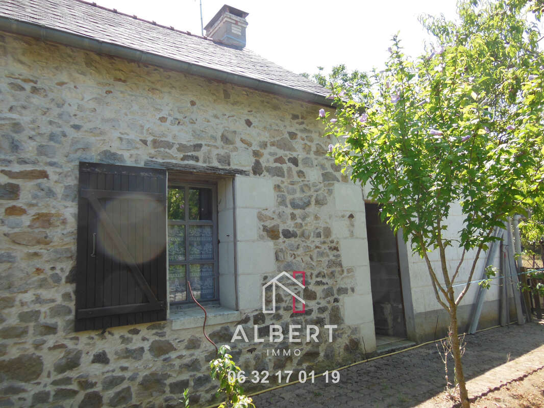 Maison ancienne avec dependances - photo 8
