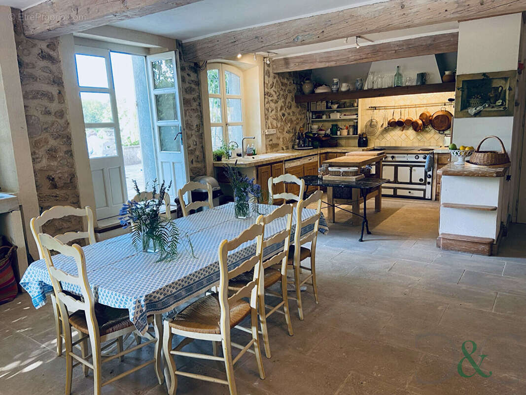 Terrain à CARNOULES