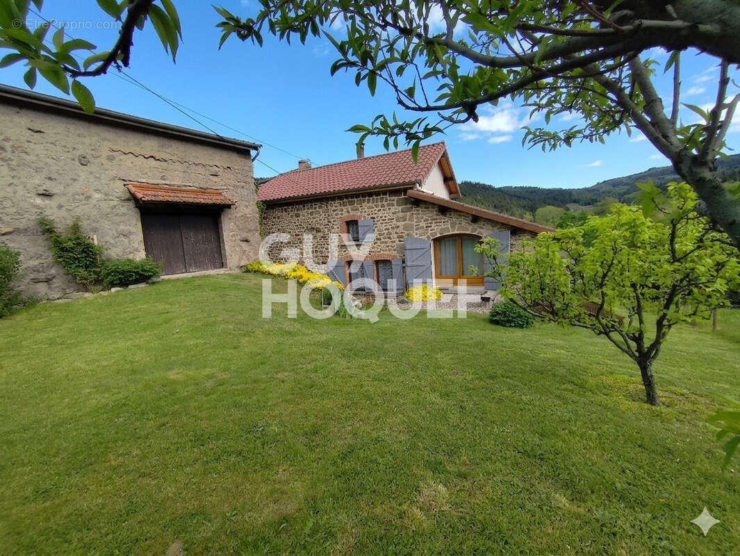Maison à LA VALLA-SUR-ROCHEFORT