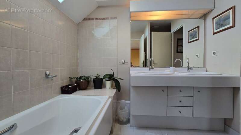 Maison à COURDIMANCHE