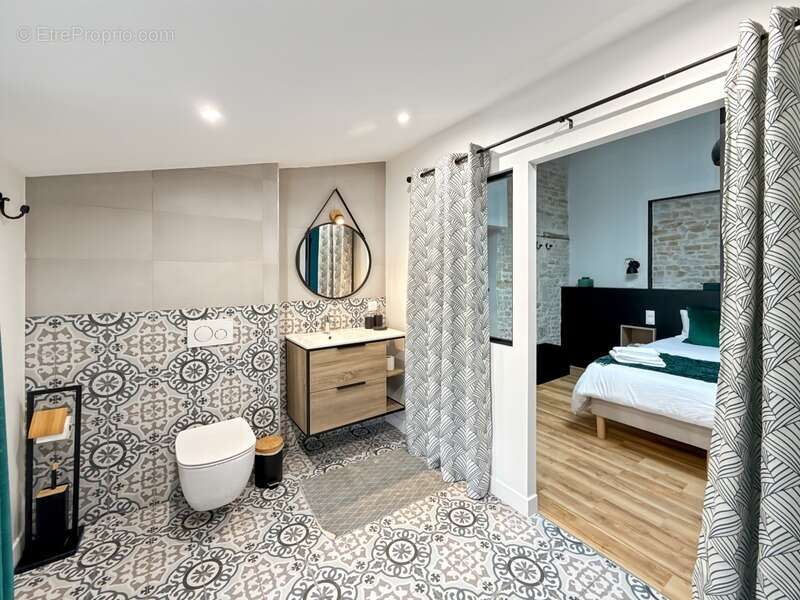 Maison à SAINT-SAUVEUR-D'AUNIS