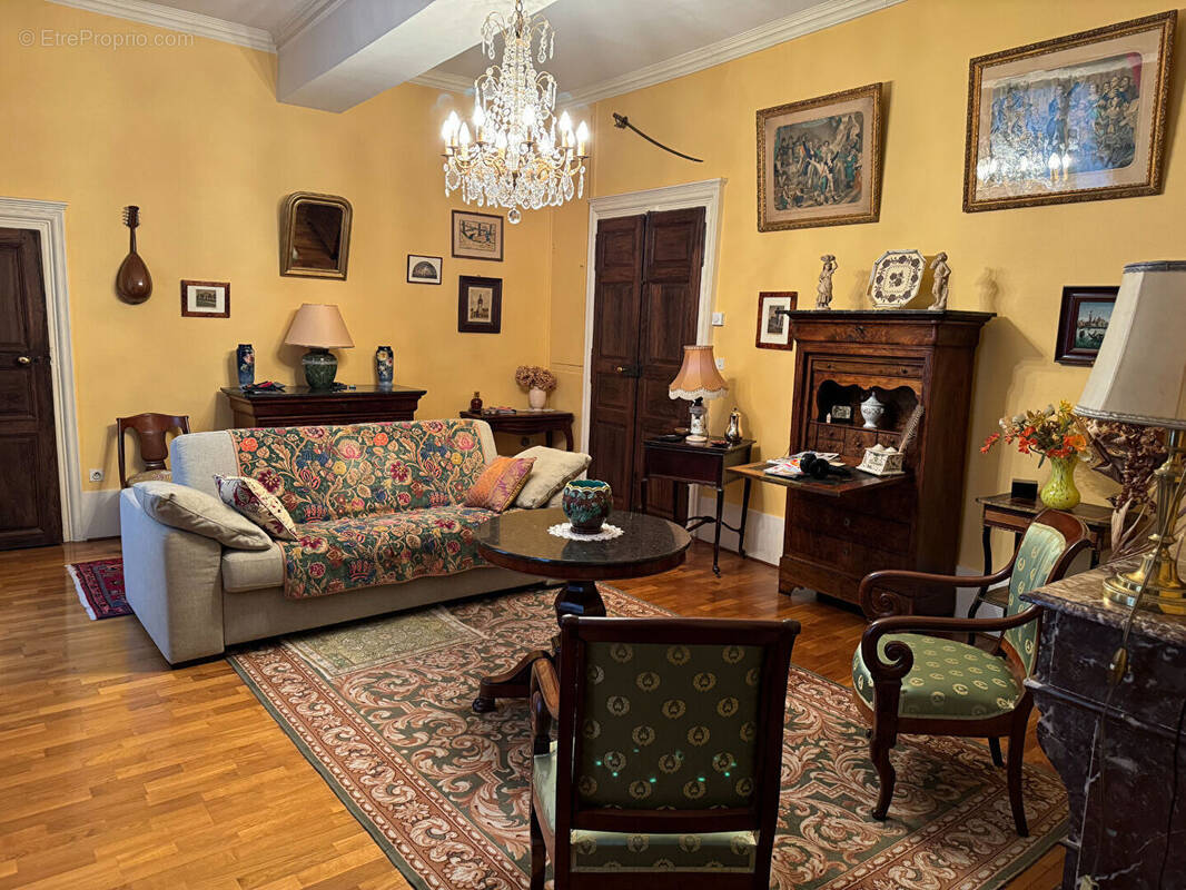 Appartement à MOULINS