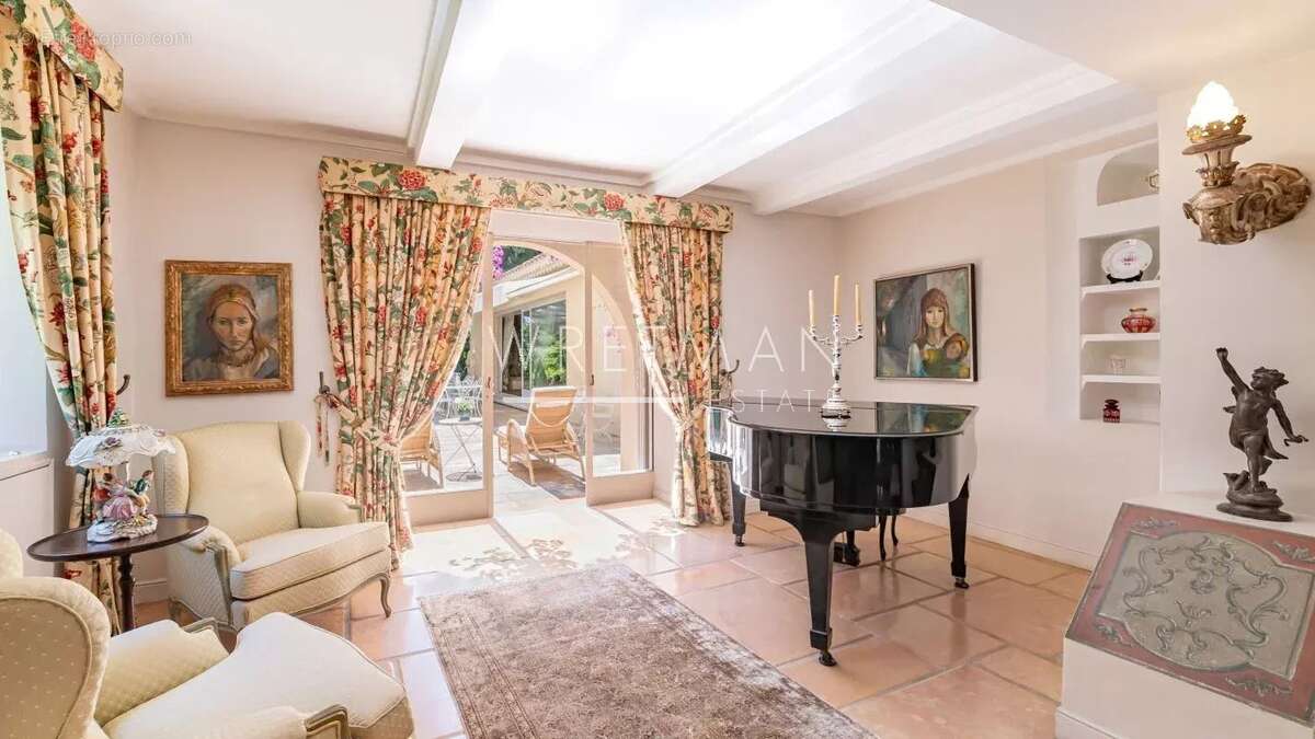 Maison à AURIBEAU-SUR-SIAGNE