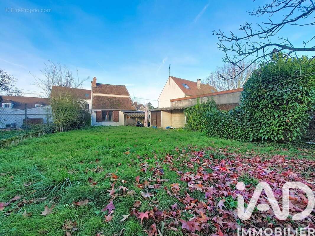 Photo 9 - Maison à VER-SUR-LAUNETTE