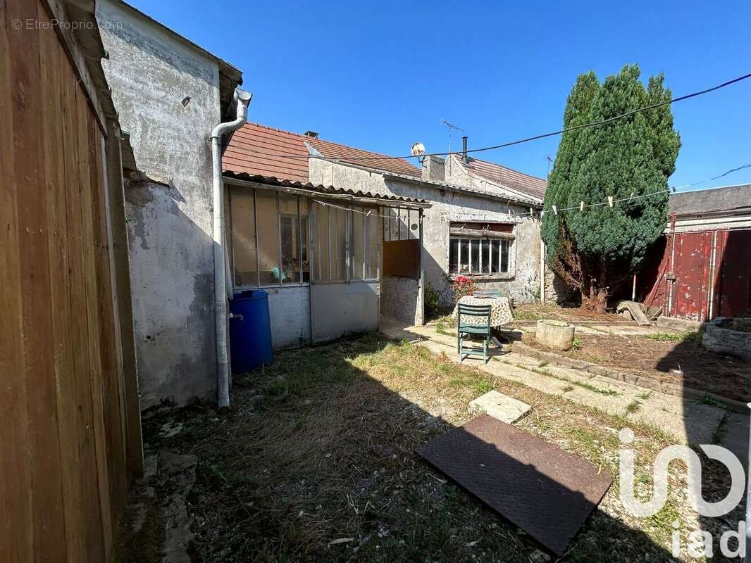 Maison 97 m² à Oysonville  - photo 9