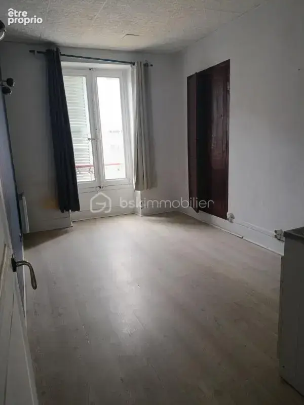 Local commercial avec appartement indépendant et caves - photo 8