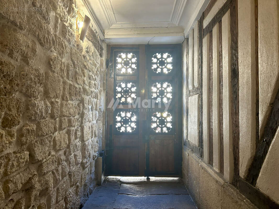 Appartement à PARIS-3E