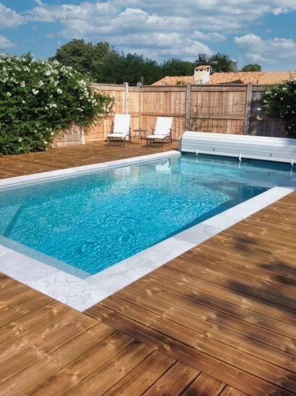 Maison à AMBARES-ET-LAGRAVE