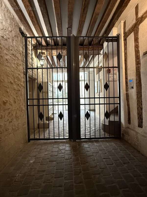 Appartement à PARIS-2E