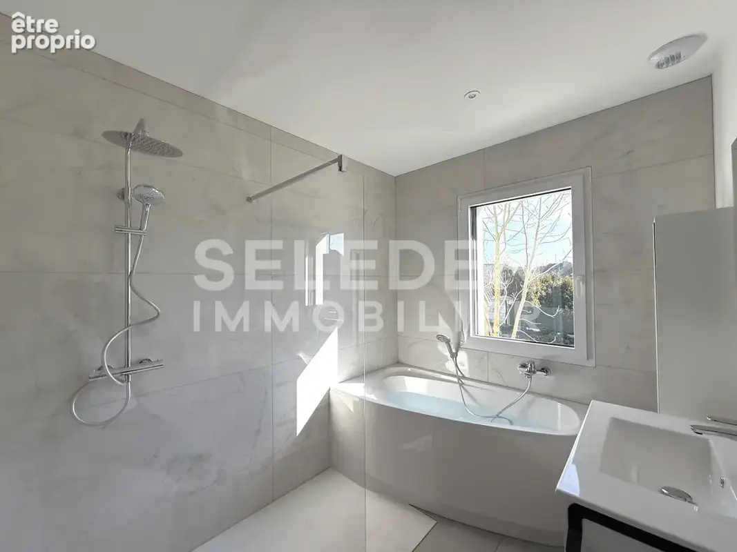 Magnifique maison T5 163m2 avec grand garage et jardin - photo 4