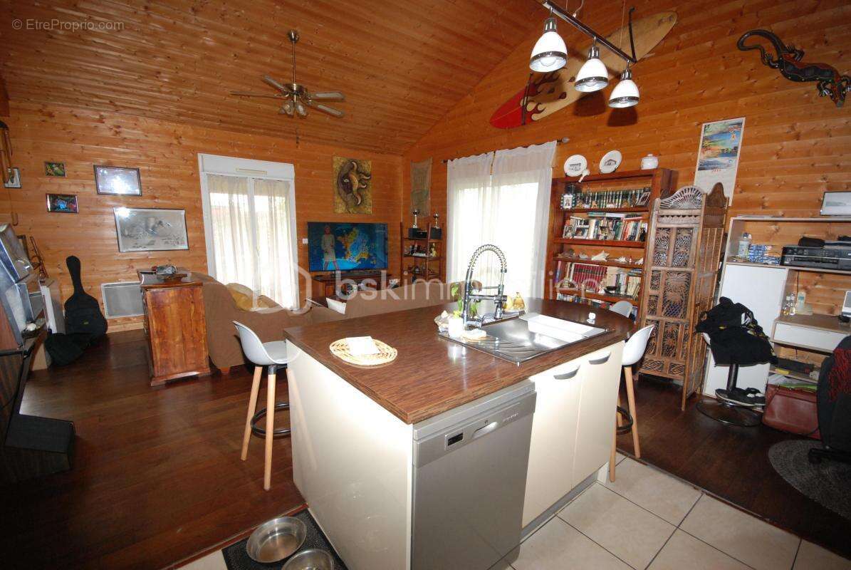 Maison à PORT-DE-LANNE