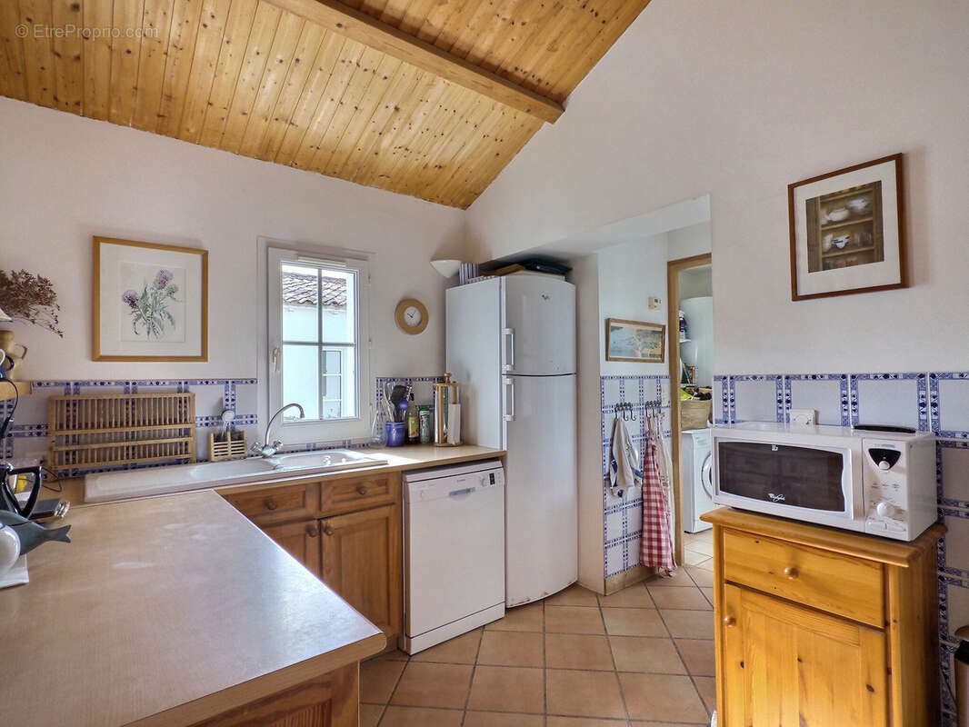 Maison plein cœur du village de Loix - photo 11
