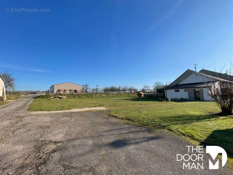 Commerce à RANCONNIERES