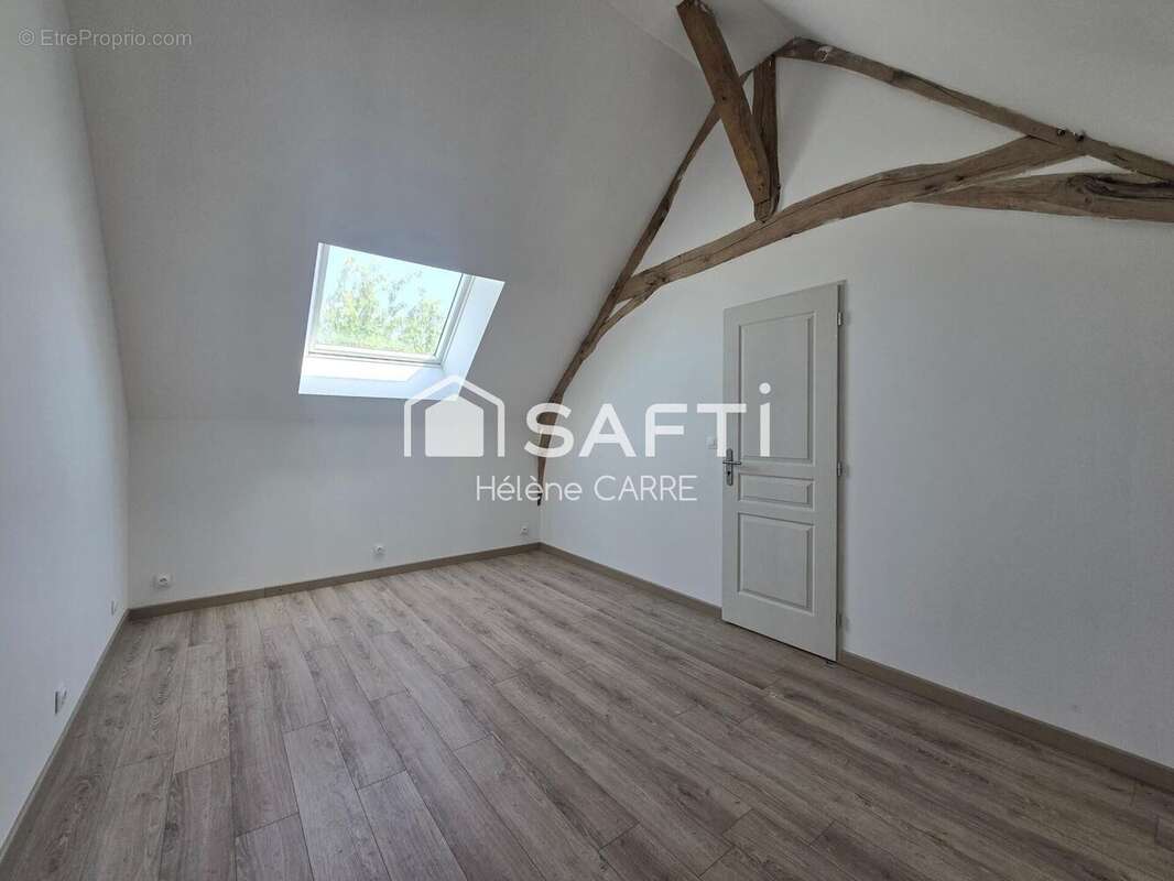 Maison 170 m² à Lucay-Le-Libre  - photo 7