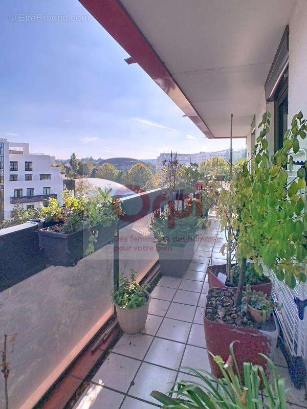 Appartement à ISSY-LES-MOULINEAUX