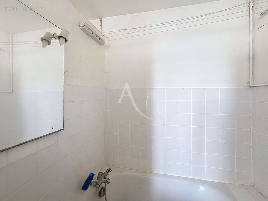 Appartement à LES PONTS-DE-CE