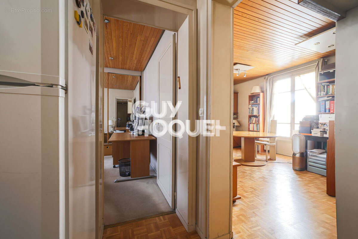 Appartement à PARIS-10E
