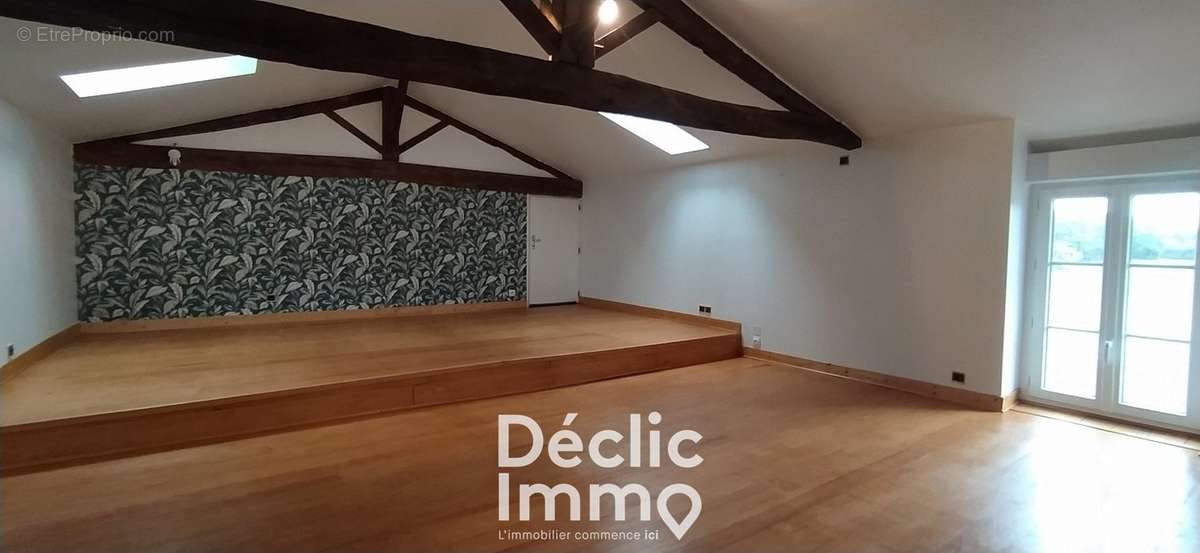 Maison à CHAMPAGNE-MOUTON