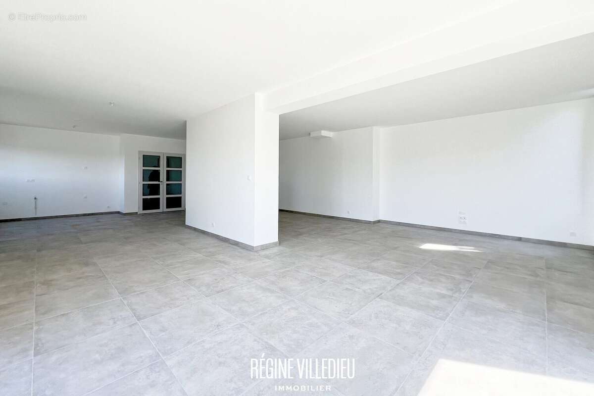 Maison à TOURLAVILLE