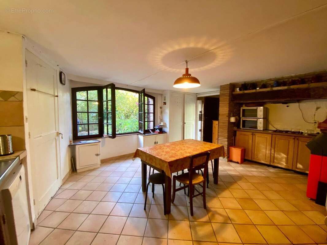   - Maison à MONTASTRUC-LA-CONSEILLERE