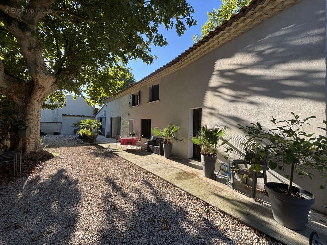 Maison à CHATEAURENARD