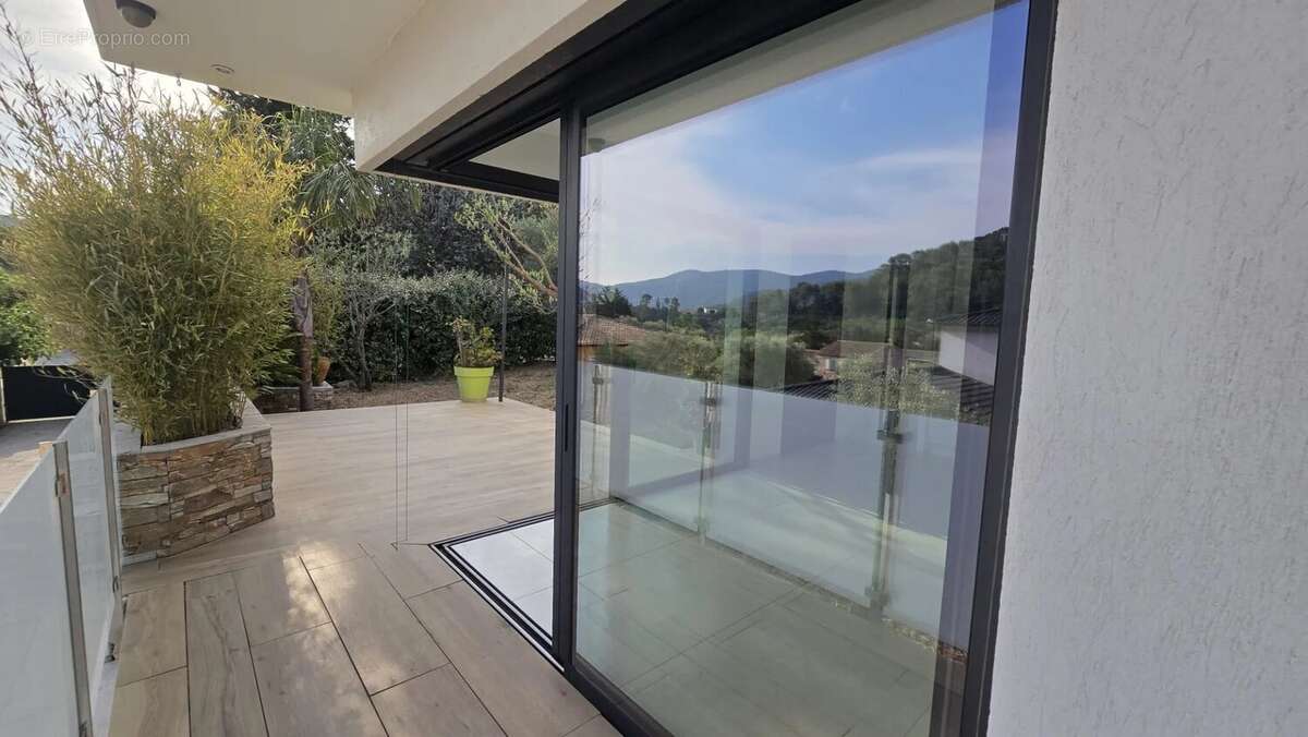 Villa contemporaine d'exception – position dominante & prestations de grand standing à solliès-pont - photo 4