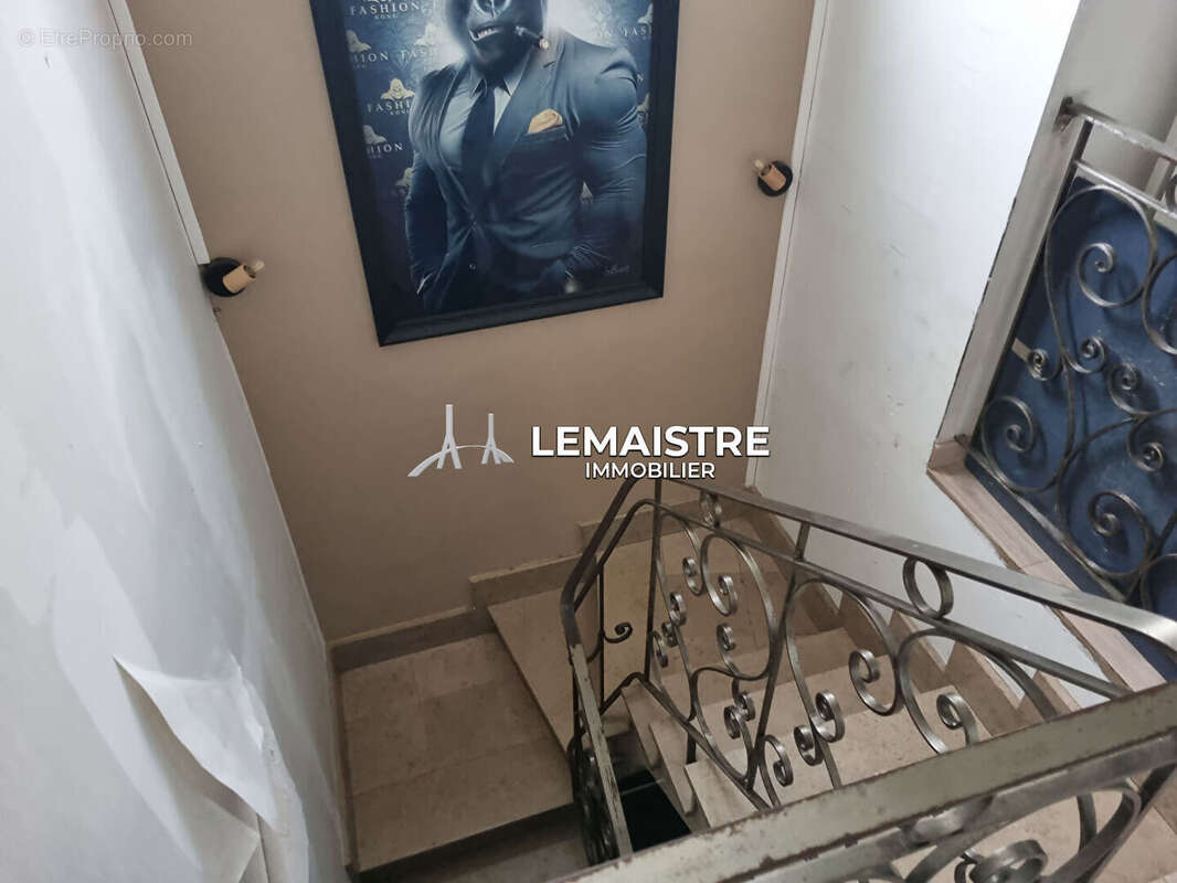 Commerce à SAINT-ROMAIN-DE-COLBOSC