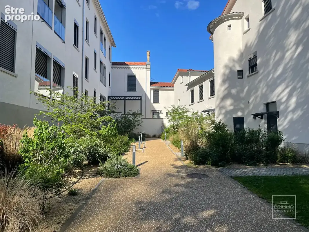 Saint Didier au Mont d'Or, Appartement T2 de 45.66 m²  + combles aménageables - photo 12