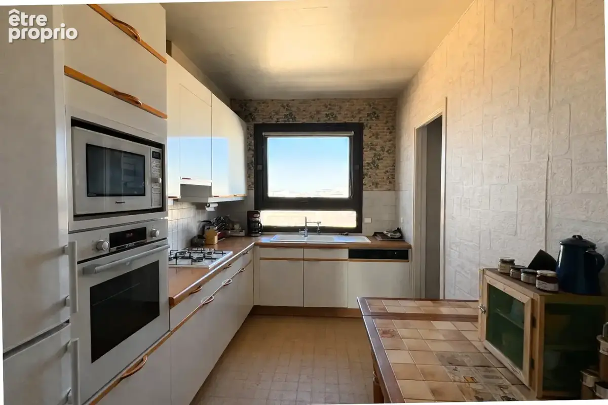 Appartement Hyper Centre, 4 Chambres, 105m2, dernier étage avec extérieur - photo 5